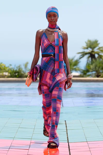 Look 17